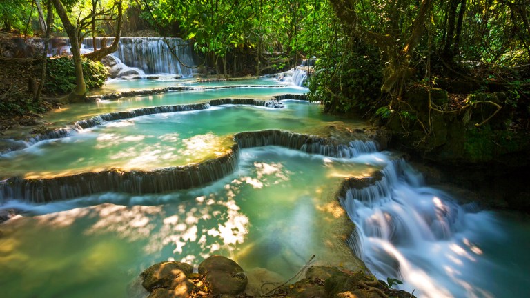 Middle Cascade at Kuang Si 16x9