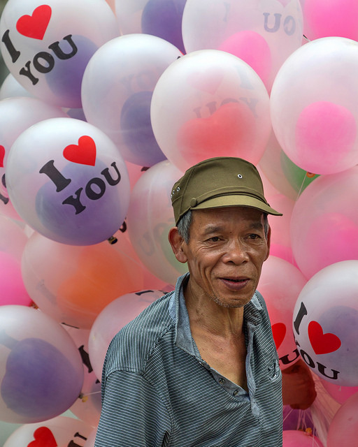 Balloon Salesman in Hanoi