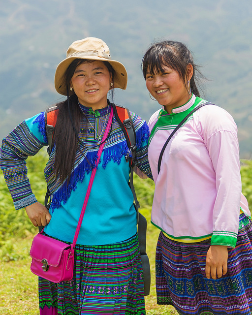 Ge and Ya Near Hau Thao