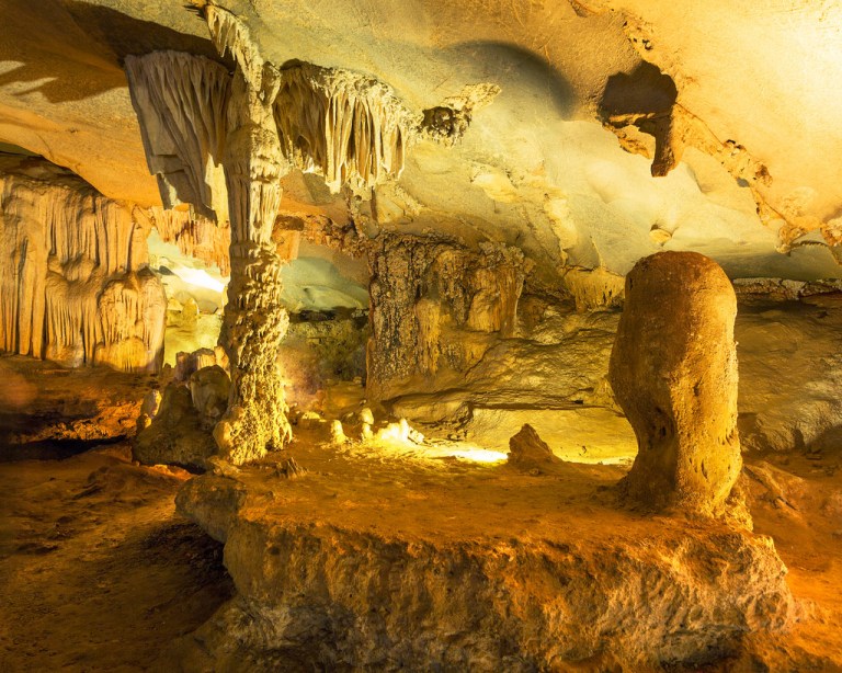 Thien Canh Son Cave