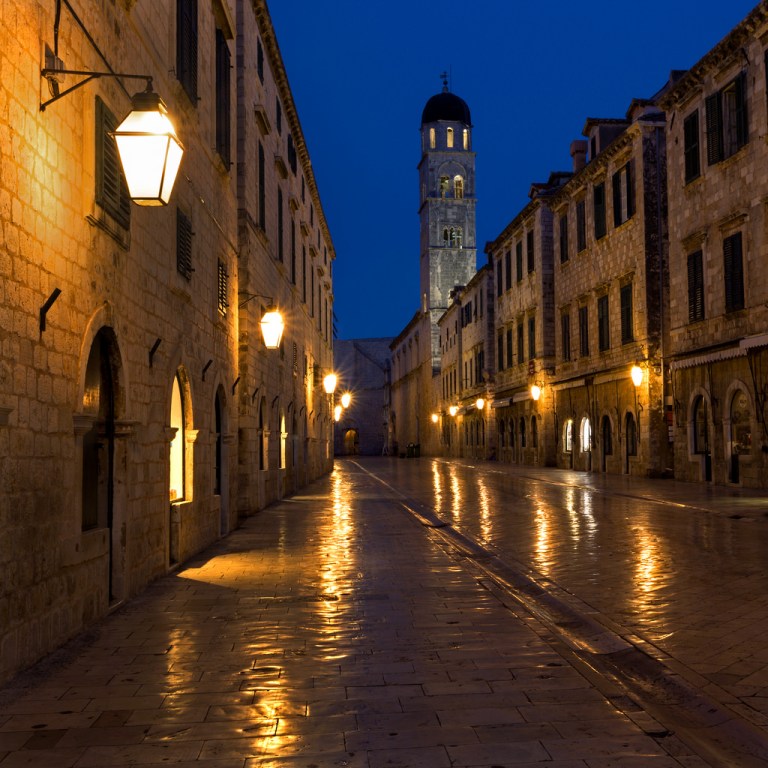 dubrovniks-stradun-before-dawn