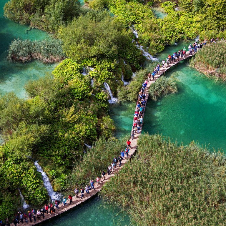 plitvice-lakes-walkway